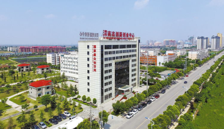 向上突围  从“2+2”看渭南高新区的赢商密码_fororder_微信图片_20250521093535